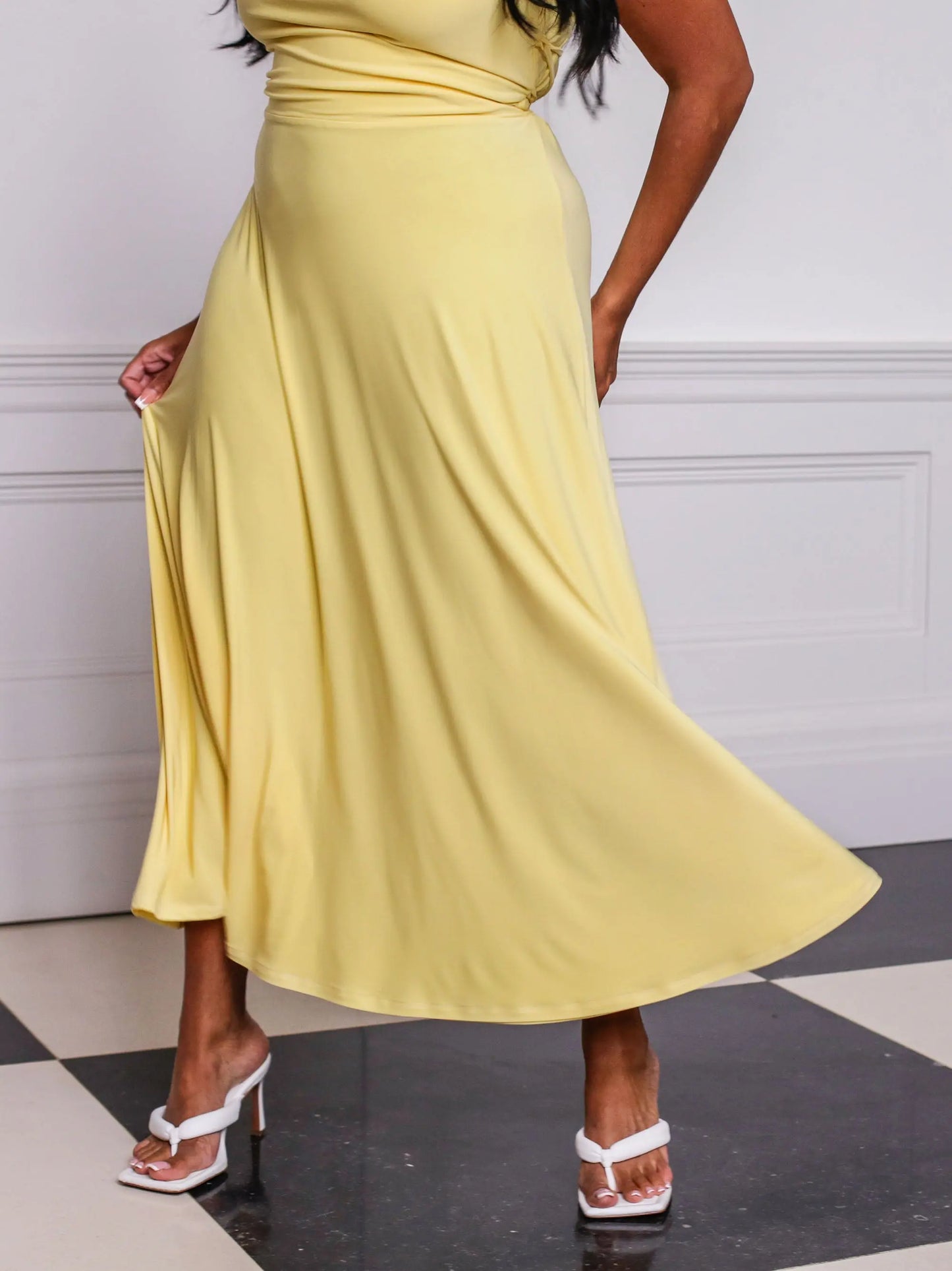 Alore - Elegante jurk met ingebouwde vormgevende beha Levouré
