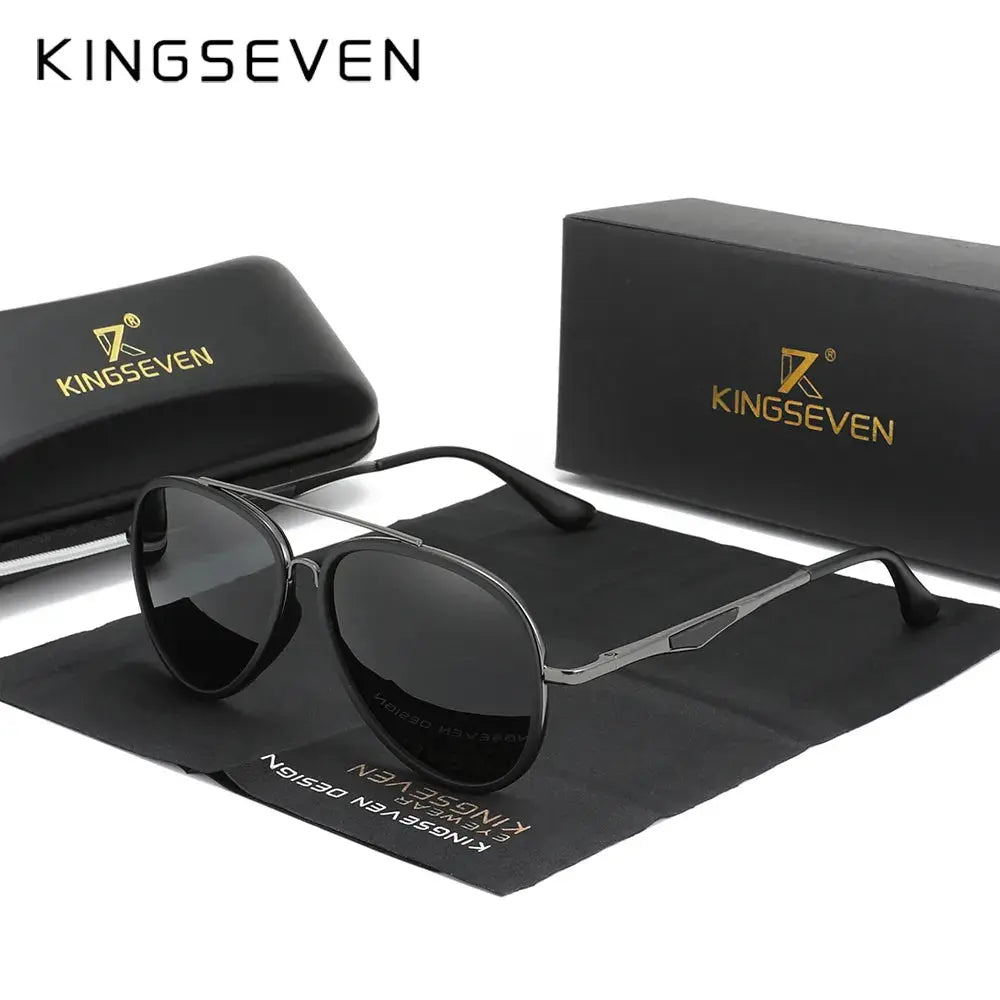 KINGSEVEN - Chris's Maverick Gaze Levouré