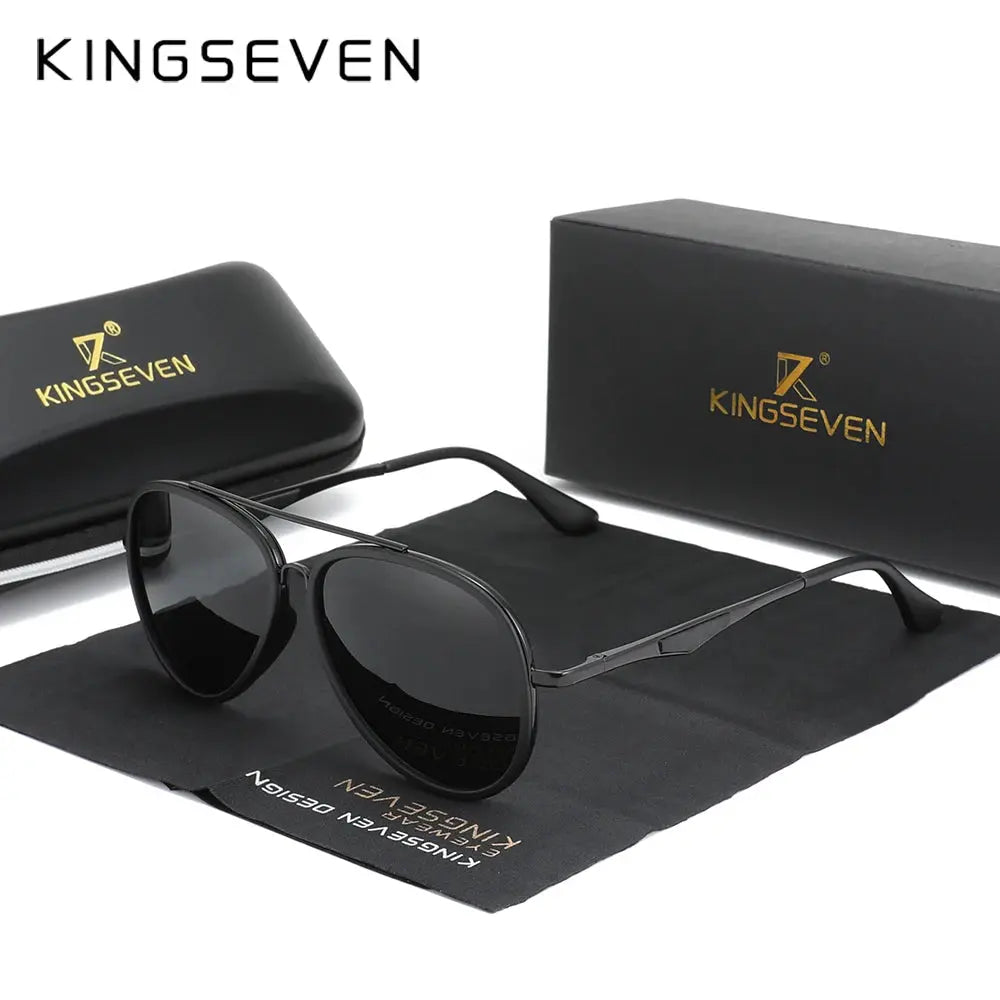 KINGSEVEN - Chris's Maverick Gaze