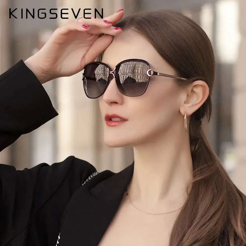 KINGSEVEN - Isabella's Aurora Levouré