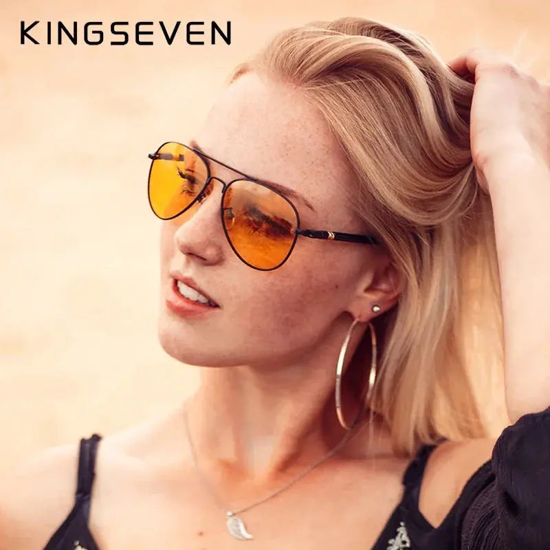 KINGSEVEN - Mia's Dawn Levouré