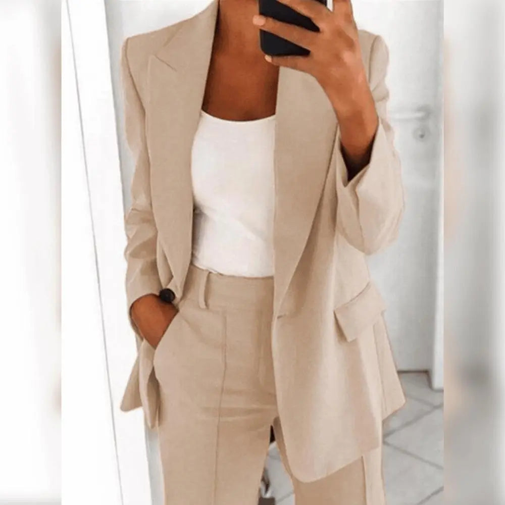 Ella - Het elegante en comfortabele pak Levouré