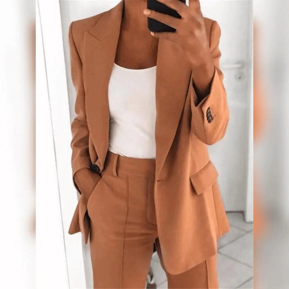 Ella - Het elegante en comfortabele pak Levouré
