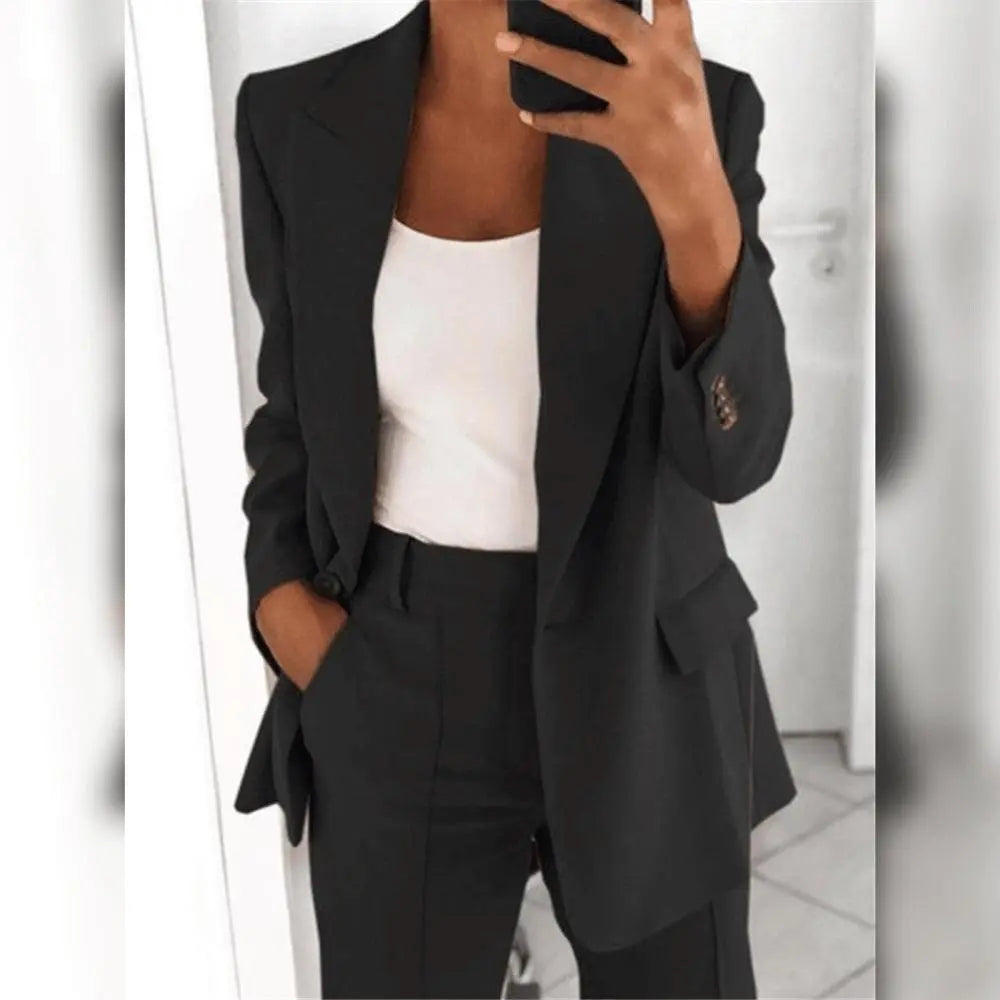 Ella - Het elegante en comfortabele pak Levouré