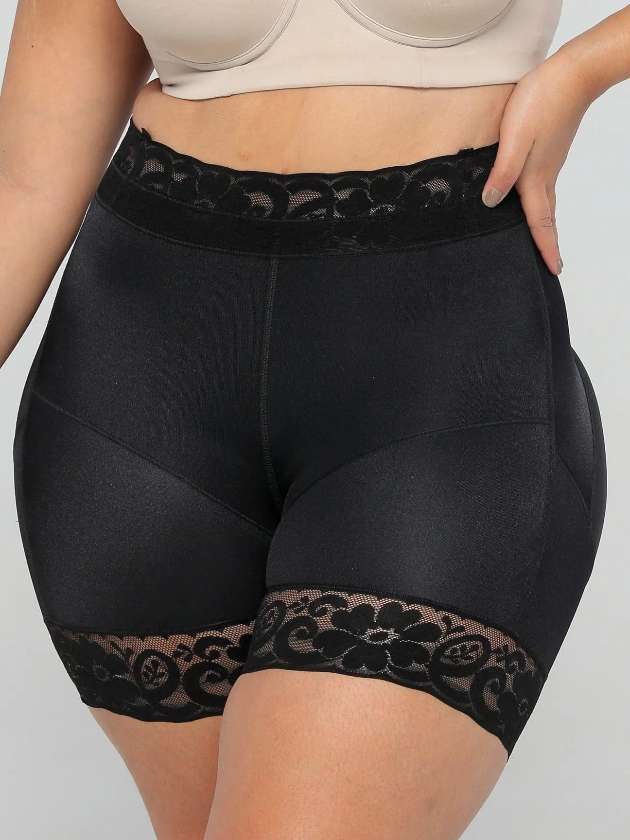 Faha - Verslankt de Buik & Lift je Booty Levouré