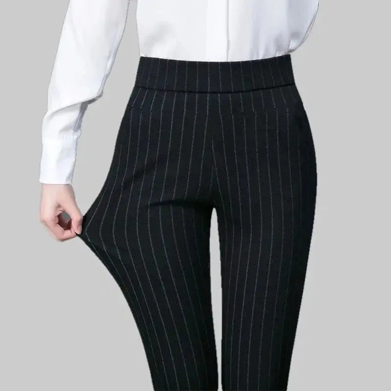 Molly - Elastische Zakelijke broek Levouré